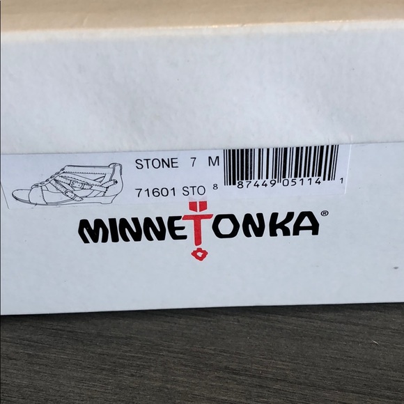 Minnetonka suede sandals - Picture 7 of 7